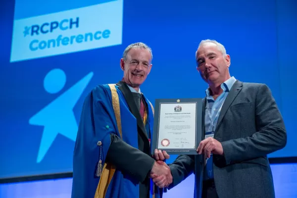 Professor George du Toit with Professor Steve Turner at the RCPCH Conference 2025