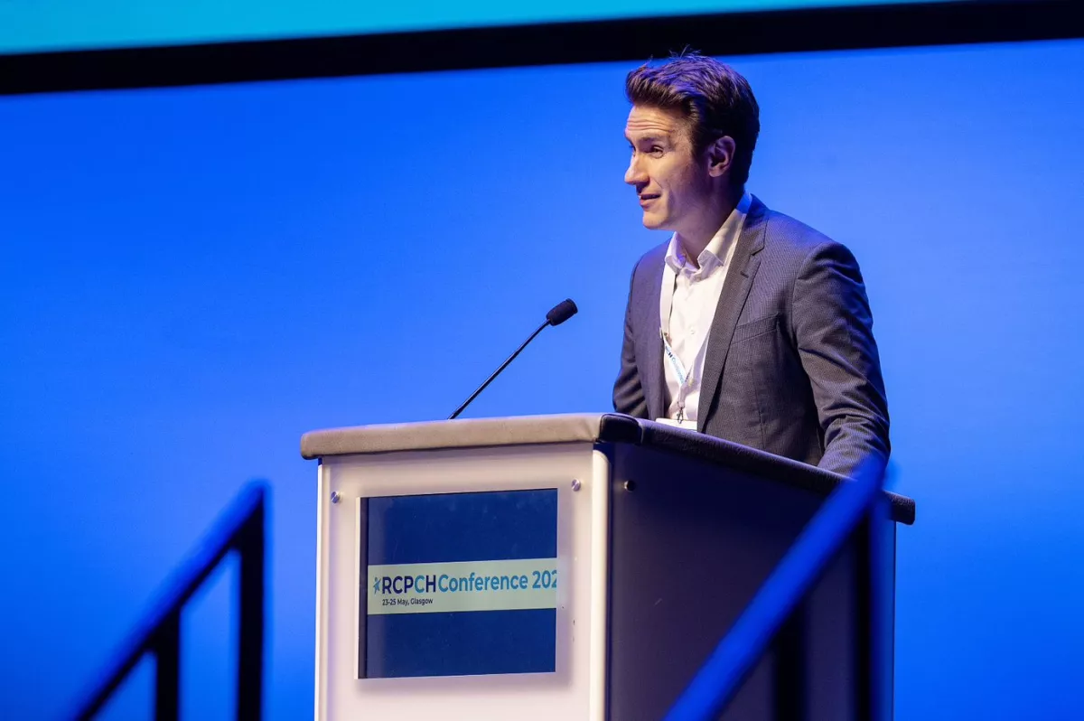 Dr Sean Kelleher presenting the paper